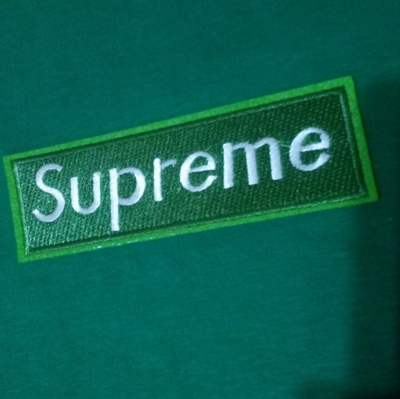 SUPREME t-shirt - Picture 2 of 2